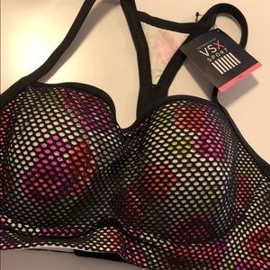 NWT Victoria’s Secret padded sports bra